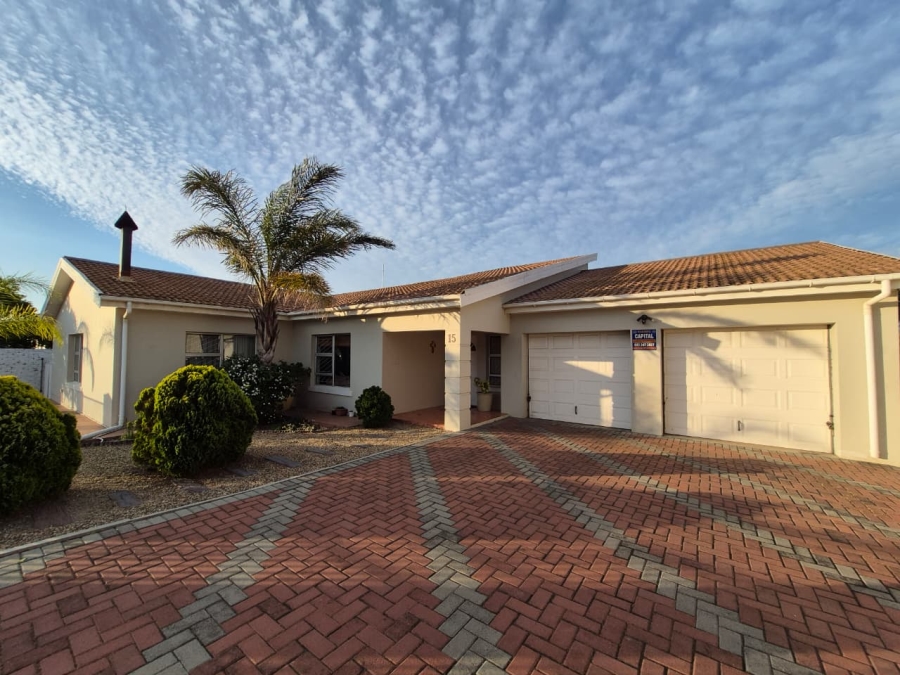 4 Bedroom Property for Sale in Langerug Western Cape